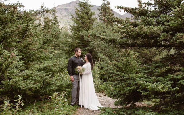 Alpine styled elopement couple portrait in Anchorage, Alaska
