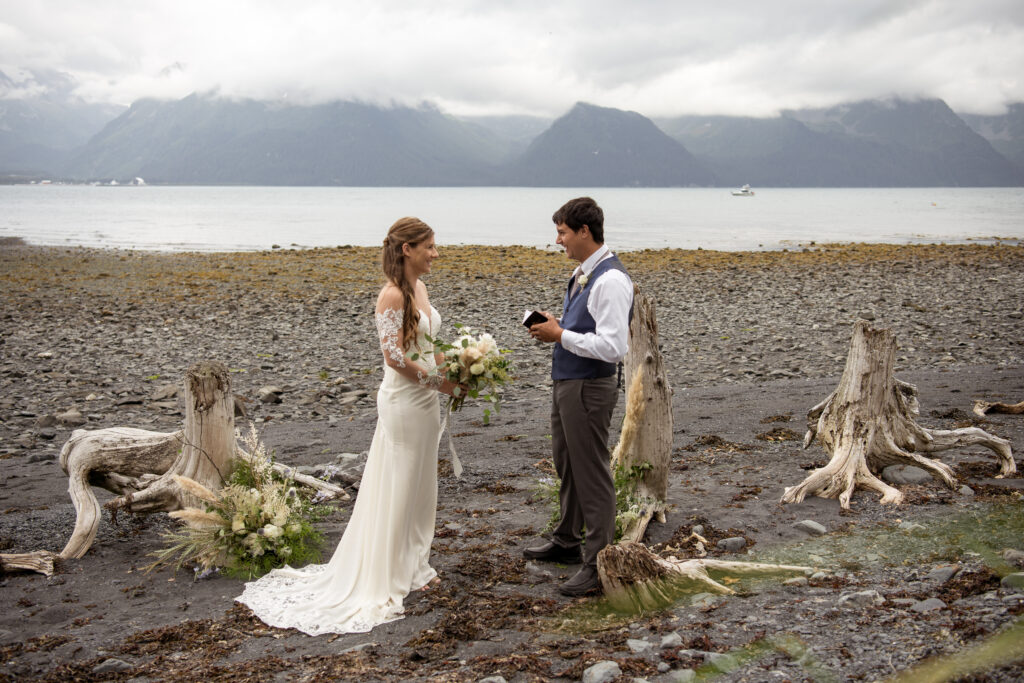 Seaside elopement in Alaska