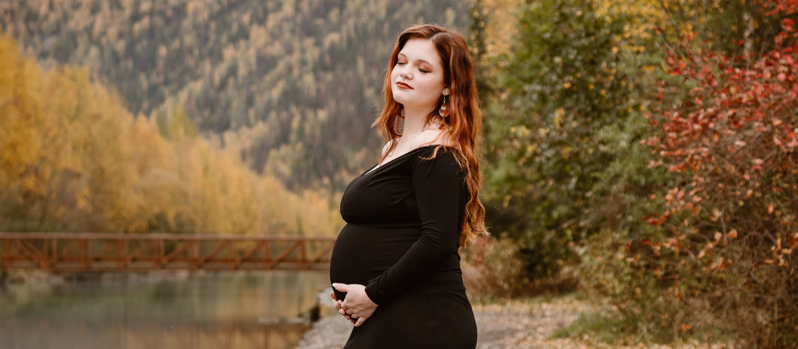 Alaska Fall Maternity Portraits